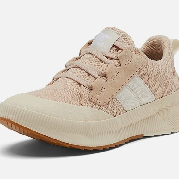 Sorel Pink and Cream Sneakers Minimalist Design - Picture 2 of 6